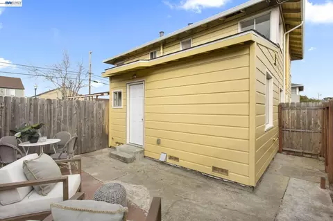 Exterior - 1815 Second St, Alameda, CA 94501 photo 3 of 5