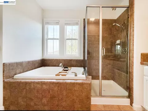 Bath - 3291 Monaghan St, Dublin, CA 94568 photo 2 of 4