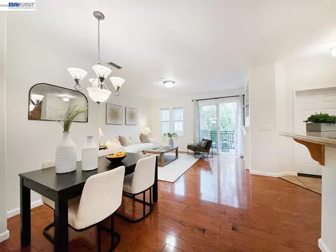 Dining - 3291 Monaghan St, Dublin, CA 94568 photo 2 of 4