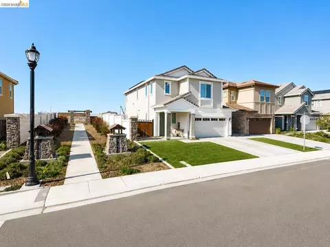 167 Davisco Dr, Oakley, CA 94561