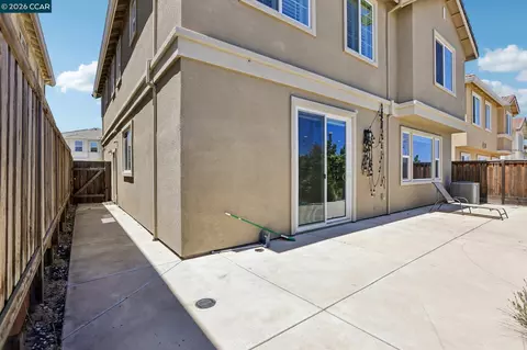 Exterior - 2565 Modena Dr, Pittsburg, CA 94565 photo 4 of 6