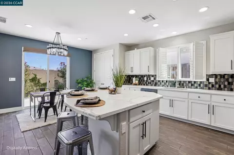 Kitchen - 2565 Modena Dr, Pittsburg, CA 94565 photo 2 of 3