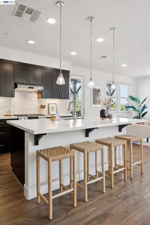 Kitchen - 472 Diller St, Alameda, CA 94501 photo 2 of 5
