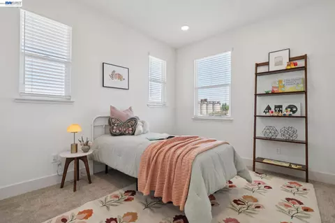 Bedroom - 472 Diller St, Alameda, CA 94501 photo 7 of 8