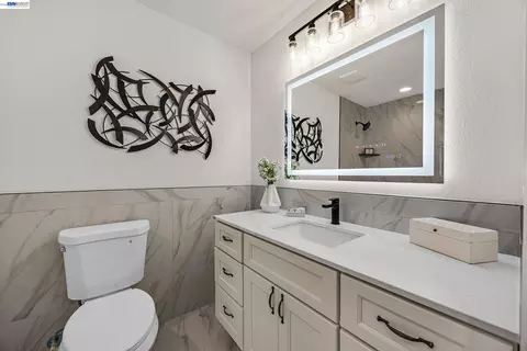 Bath - 1170 Mardon Ct, Concord, CA 94521 photo 4 of 5