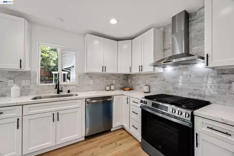 Kitchen - 1170 Mardon Ct, Concord, CA 94521 photo 2 of 4