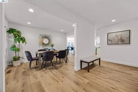 Entry Way - 1170 Mardon Ct, Concord, CA 94521 photo 2 of 3