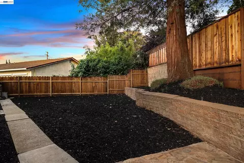 Exterior - 1170 Mardon Ct, Concord, CA 94521 photo 9 of 22