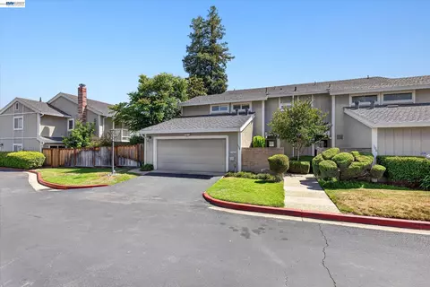 108 Summerwood Pl, Concord, CA 94518