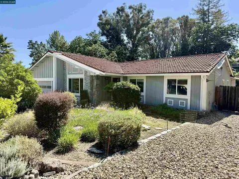 106 Mandala Ct, Walnut Creek, CA 94596