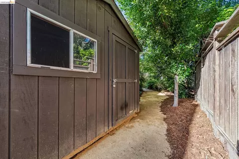 Exterior - 2953 Hillegass Ave, Berkeley, CA 94705 photo 26 of 27
