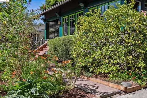 Exterior - 2953 Hillegass Ave, Berkeley, CA 94705 photo 22 of 27