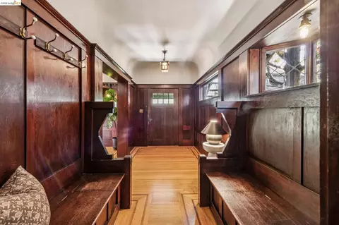 Entry Way - 2953 Hillegass Ave, Berkeley, CA 94705 photo 2 of 6