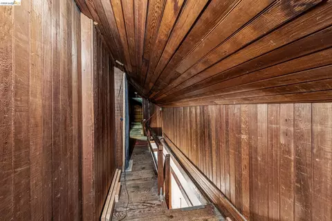 Entry Way - 2953 Hillegass Ave, Berkeley, CA 94705 photo 6 of 6
