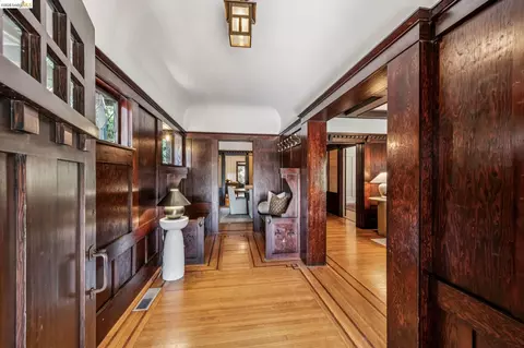 Entry Way - 2953 Hillegass Ave, Berkeley, CA 94705 photo 1 of 6