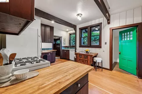 Kitchen - 2953 Hillegass Ave, Berkeley, CA 94705 photo 6 of 6
