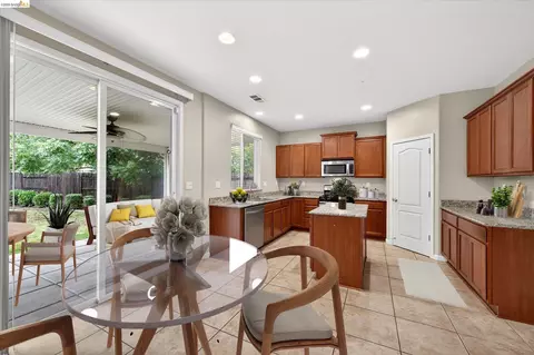 Kitchen - 24 Mandrake Ct, Oakley, CA 94561 photo 1 of 2