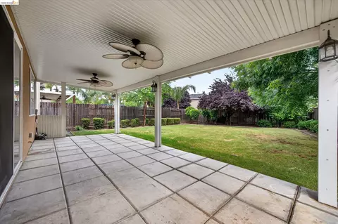 Exterior - 24 Mandrake Ct, Oakley, CA 94561 photo 6 of 8