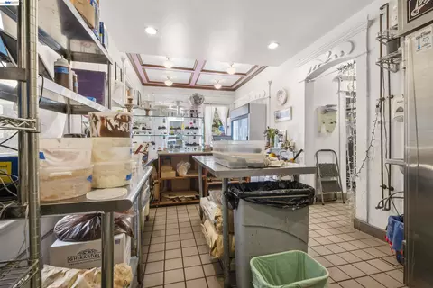 Kitchen - 745 5th St, Oakland, CA 94607 photo 2 of 4