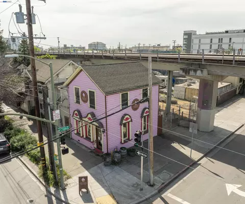 Exterior - 745 5th St, Oakland, CA 94607 photo 5 of 7
