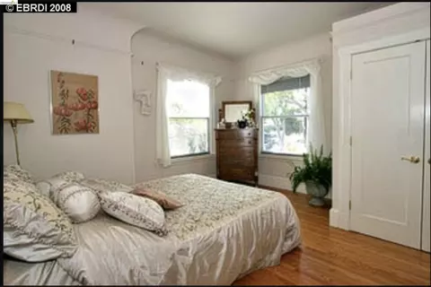 Bedroom - 1931 Stuart St, Berkeley, CA 94703 photo 2 of 3
