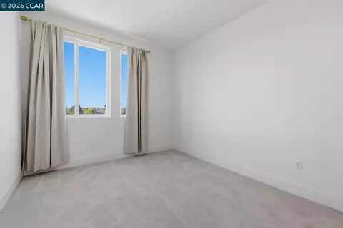 Bedroom - 1580 Wright Ave, Richmond, CA 94804 photo 1 of 9