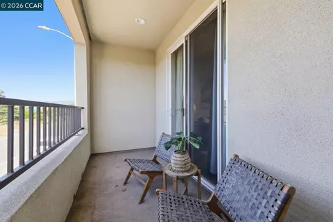 Exterior - 1580 Wright Ave, Richmond, CA 94804 photo 3 of 8
