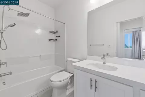 Bath - 1580 Wright Ave, Richmond, CA 94804 photo 1 of 5