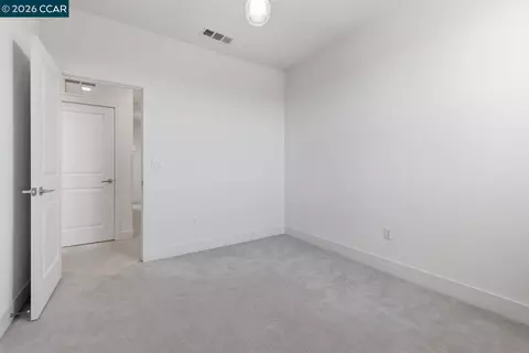Bedroom - 1580 Wright Ave, Richmond, CA 94804 photo 6 of 9