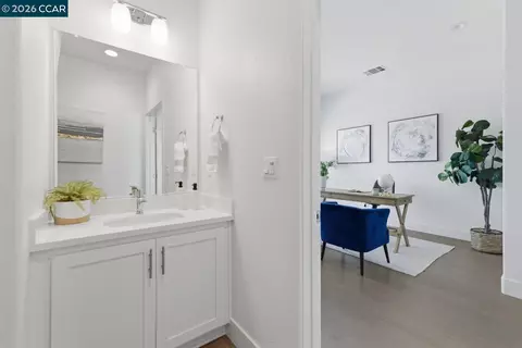Entry Way - 1580 Wright Ave, Richmond, CA 94804 photo 1 of 4