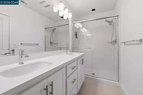 Bath - 1580 Wright Ave, Richmond, CA 94804 photo 5 of 5