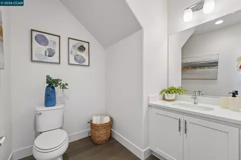 Entry Way - 1580 Wright Ave, Richmond, CA 94804 photo 1 of 2