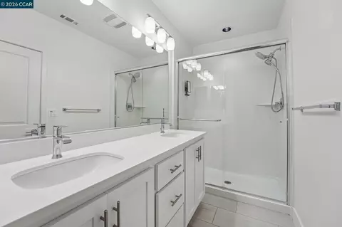 Bath - 1580 Wright Ave, Richmond, CA 94804 photo 2 of 3