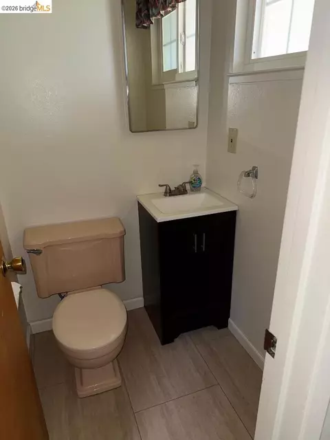 Bath - Undisclosed, Concord, CA 94520 photo 1 of 3