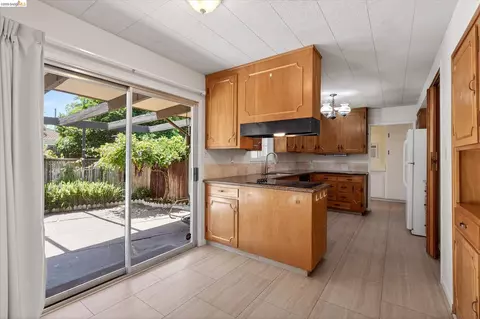 Kitchen - Undisclosed, Concord, CA 94520 photo 2 of 5