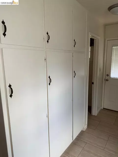 Entry Way - Undisclosed, Concord, CA 94520 photo 2 of 3