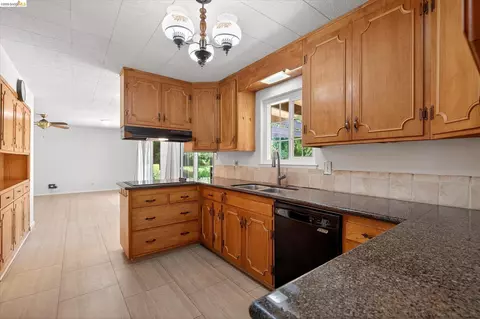 Kitchen - Undisclosed, Concord, CA 94520 photo 4 of 5