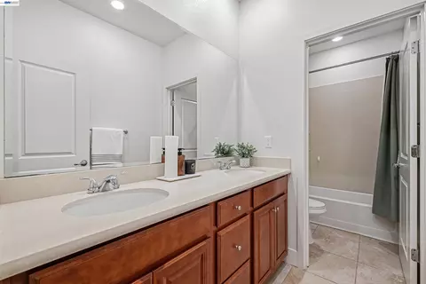 Bath - Undisclosed, Dublin, CA 94568 photo 2 of 3