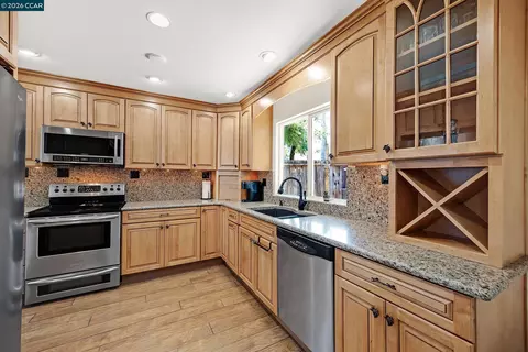 Kitchen - 1730 Elm Rd, Concord, CA 94519 photo 4 of 4