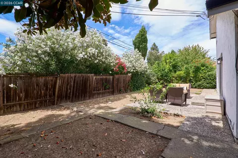 Exterior - 3367 Benton St, Concord, CA 94519 photo 4 of 6