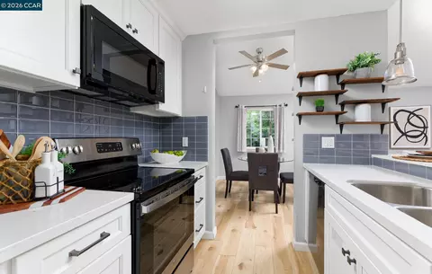 Kitchen - 3367 Benton St, Concord, CA 94519 photo 3 of 4