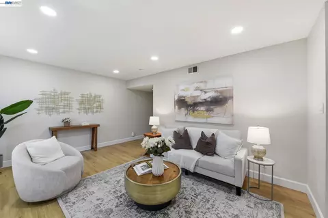 1354 Dale Ave #9, Mountain View, CA 94040