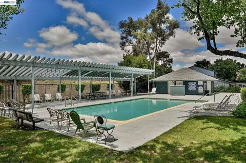 Exterior - 1202 Spring Valley Cmn, Livermore, CA 94551 photo 8 of 8