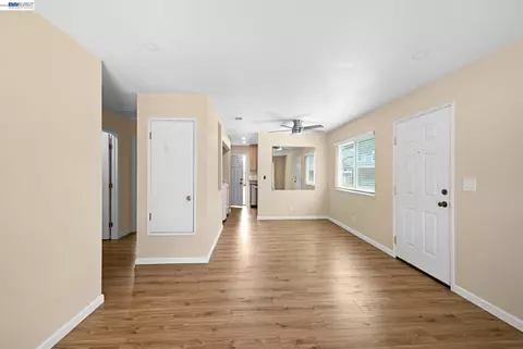 Living - 1202 Spring Valley Cmn, Livermore, CA 94551 photo 3 of 4