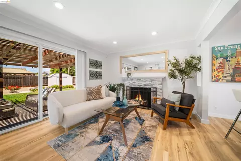 Living - 7477 Limerick Ave, Dublin, CA 94568 photo 2 of 4