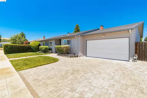 Exterior - 7477 Limerick Ave, Dublin, CA 94568 photo 2 of 8