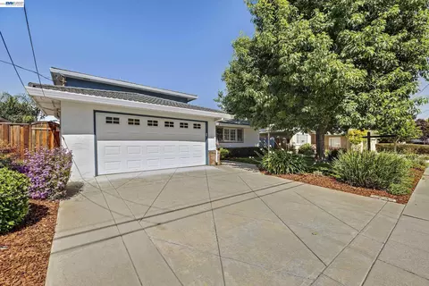 879 Via Seville, Livermore, CA 94550