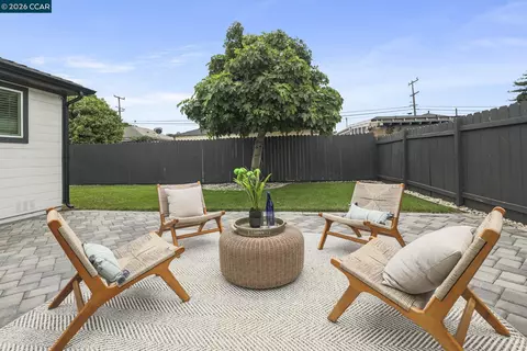 2818 Greenwood Dr, San Pablo, CA 94806
