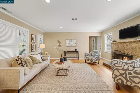 Living - 1360 Grove Way, Concord, CA 94518 photo 2 of 5