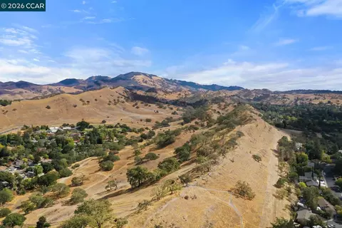 457 Summit Rd, Walnut Creek, CA 94598 photo 10